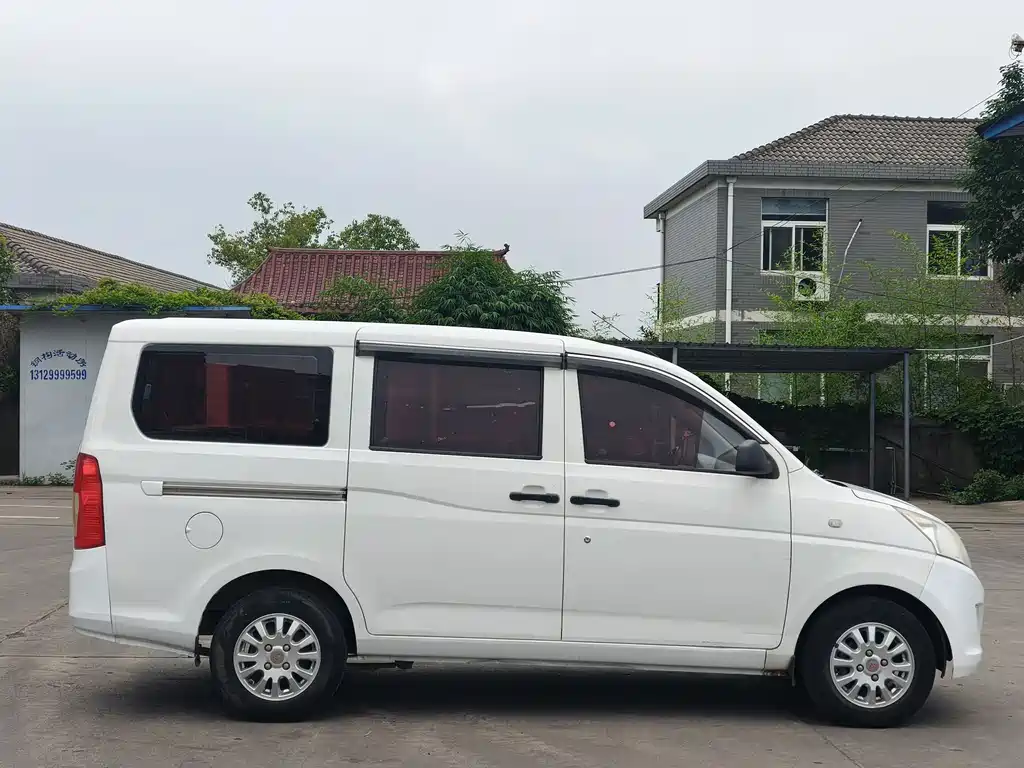 Wuling Rongguang V 2018 — фото 8