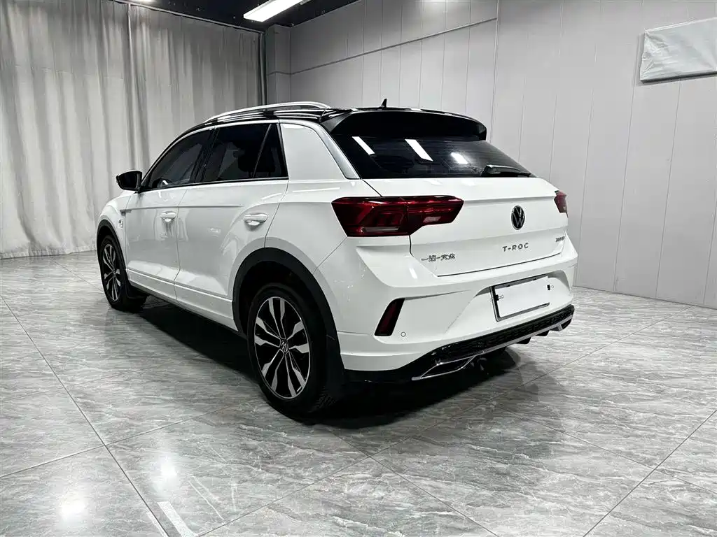 Volkswagen T-Roc 2023 — фото 6