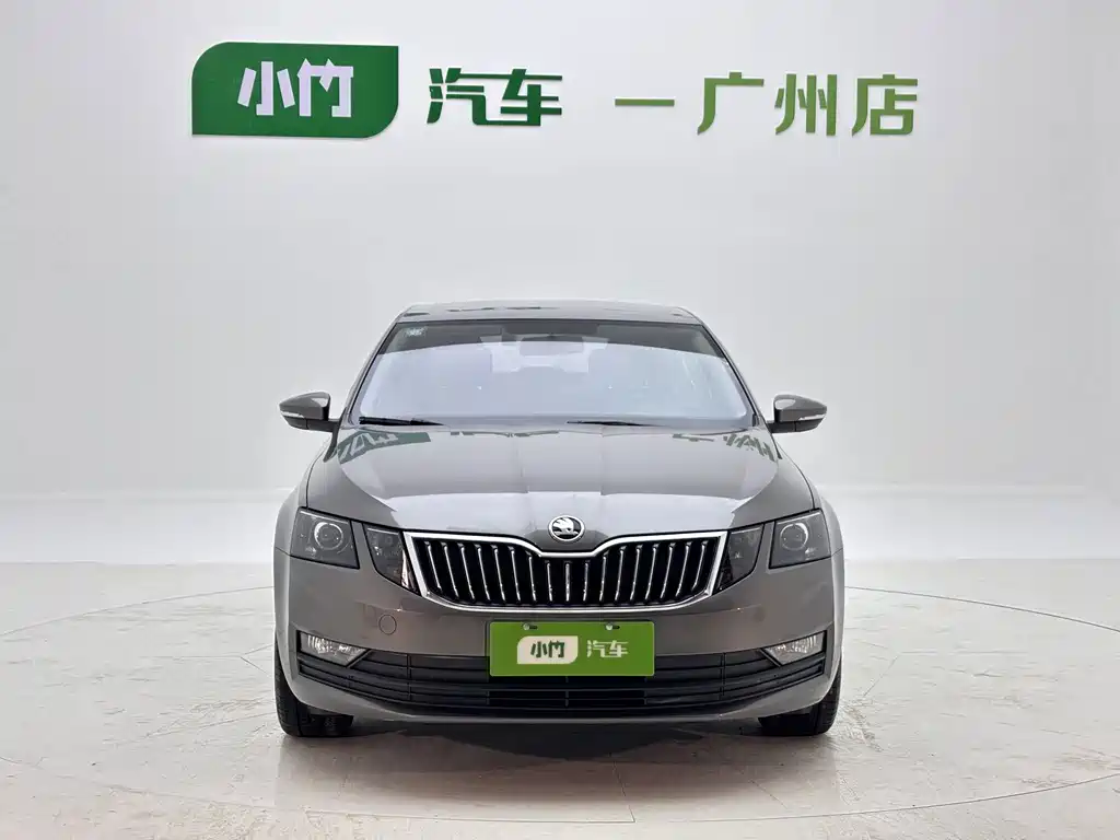 Skoda Octavia 2022 — фото 3