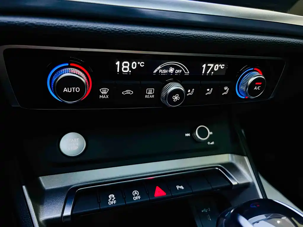 Audi Q3 2020 — фото 18