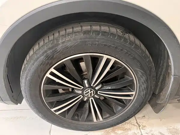Volkswagen Tiguan L 2021