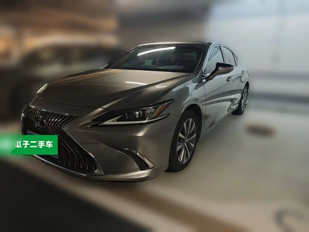 Lexus ES 2018 — фото 2