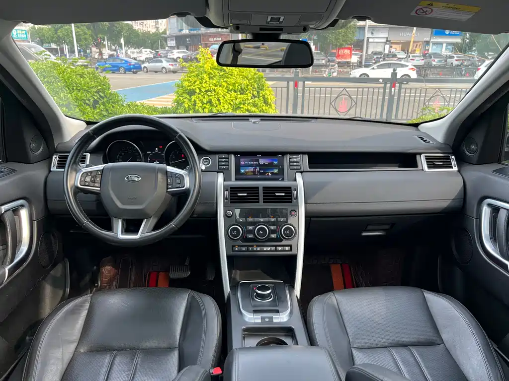 Land Rover Discovery Sport 2017 — фото 10