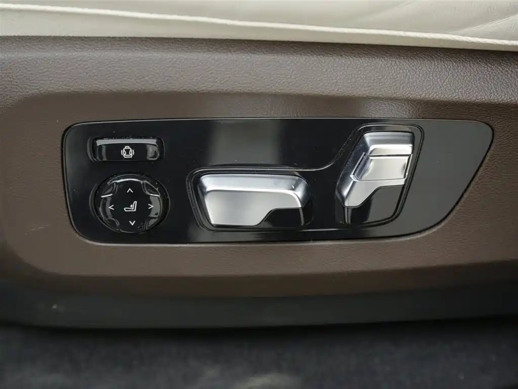 BMW X5 2024 — фото 10