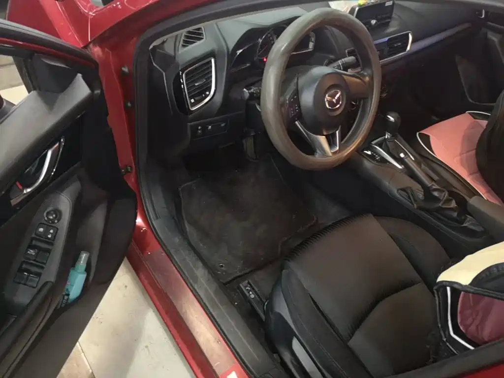Mazda 3 Axela 2016 — фото 16