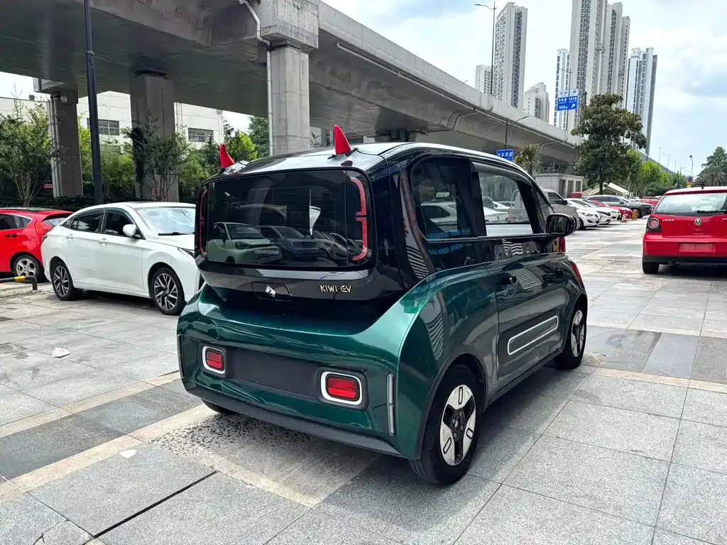 Baojun Kiwi EV 2021 — фото 13