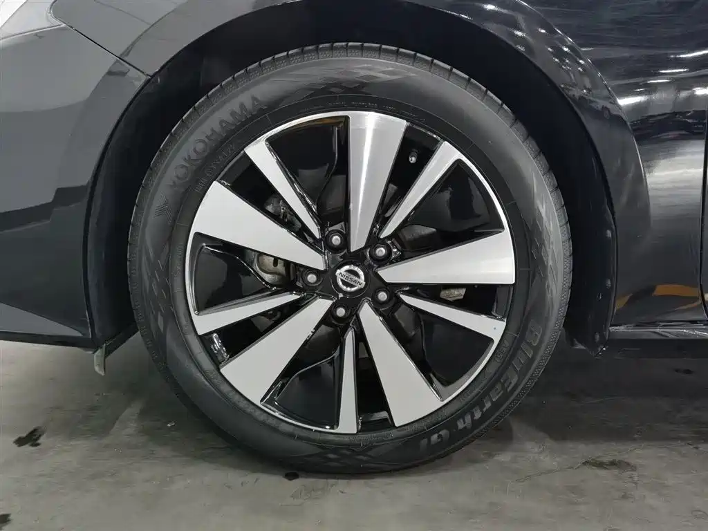Nissan Teana 2023 — фото 17