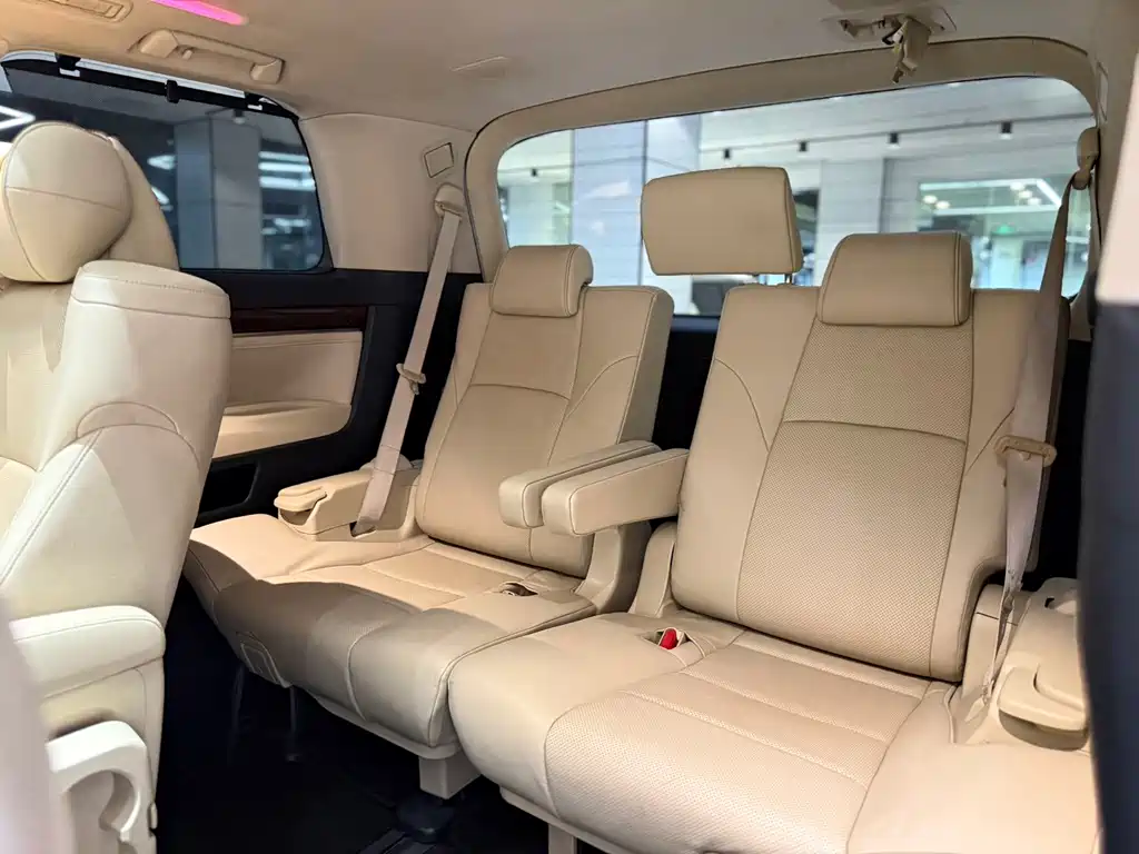 Toyota Alphard 2015 — фото 10