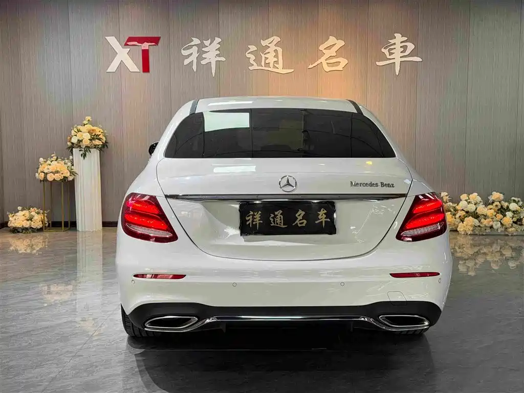 Mercedes-Benz E-Class 2017 — фото 19