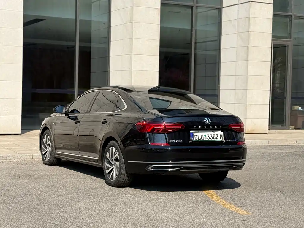 Volkswagen Passat PHEV 2020 — фото 17