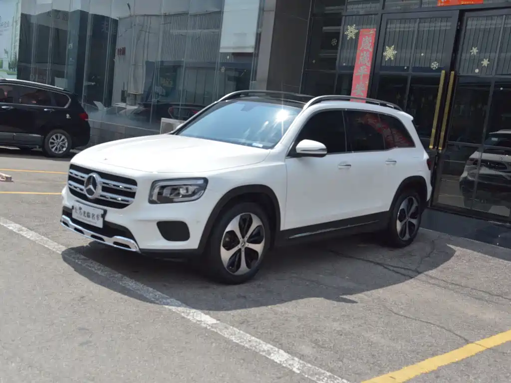 Mercedes-Benz GLB 2022 — фото 1