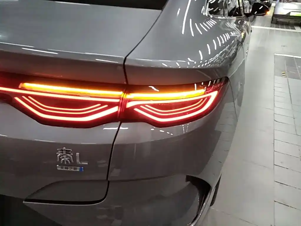 BYD Qin L 2025 — фото 8
