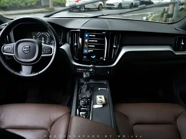 Volvo XC60 2020