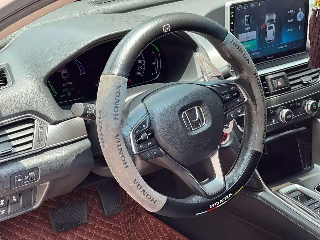 Honda Accord 2019 — фото 10