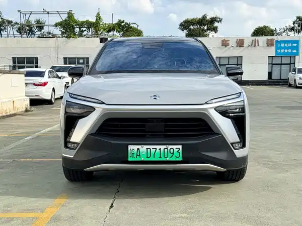 NIO ES8 2023