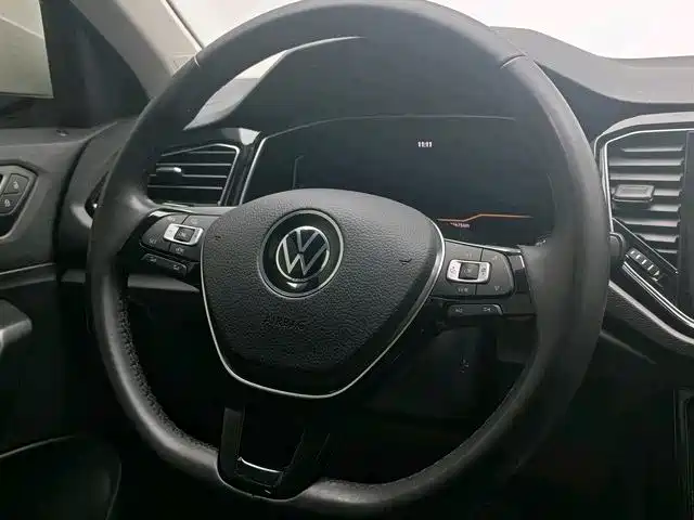 Volkswagen T-Roc 2021 — фото 10