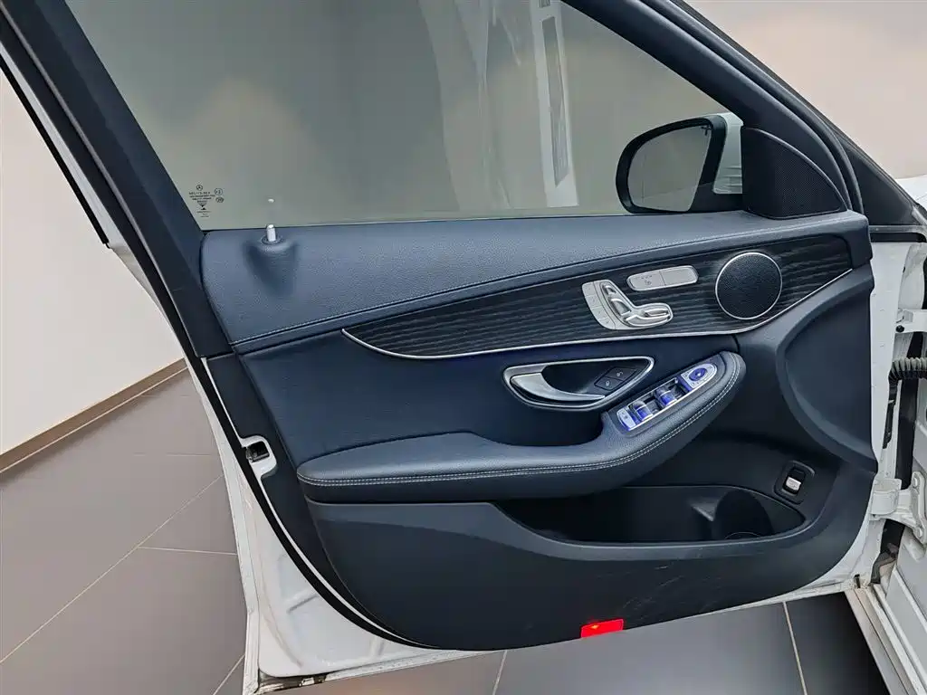 Mercedes-Benz C-Class 2021 — фото 16