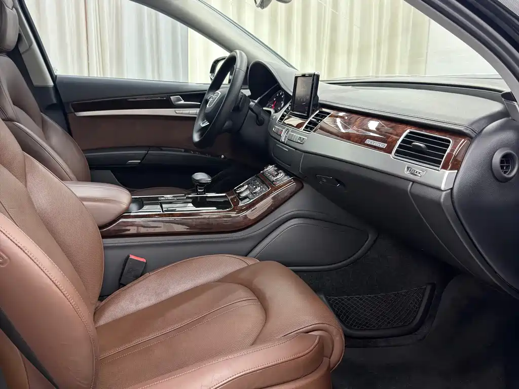 Audi A8 2013
