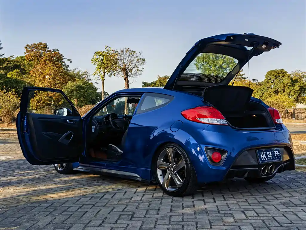 Hyundai Veloster 2015 — фото 19