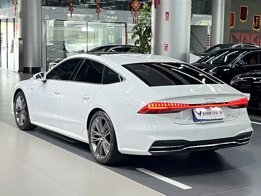Audi A7 2021 — фото 9