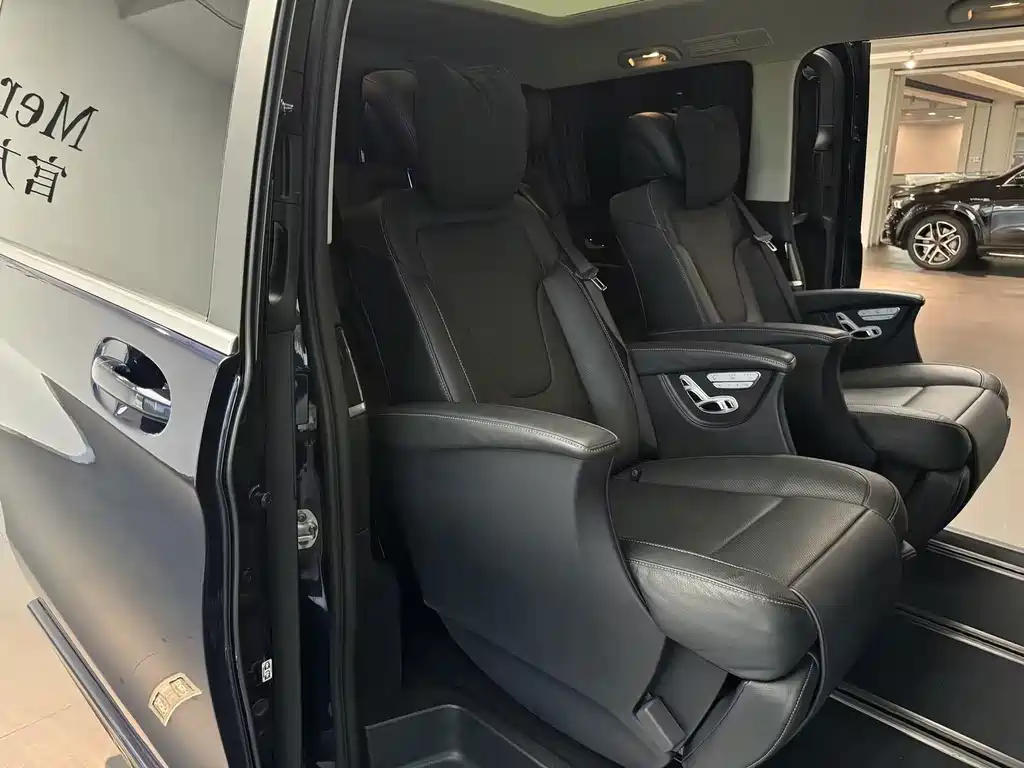 Mercedes-Benz V-Class 2019 — фото 8