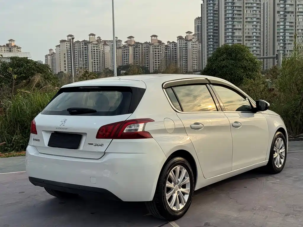 Peugeot 308S 2015 — фото 4