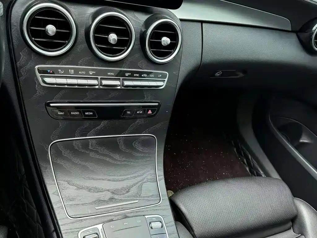 Mercedes-Benz C-Class 2019 — фото 7