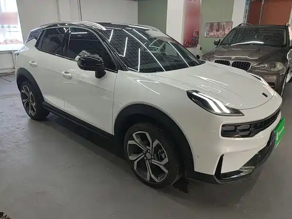 Lynk & Co 06 2023