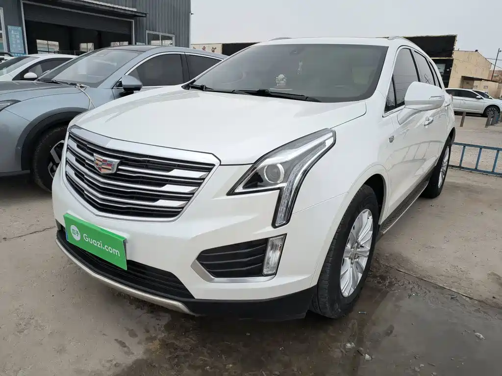 Cadillac XT5 2019 — фото 1