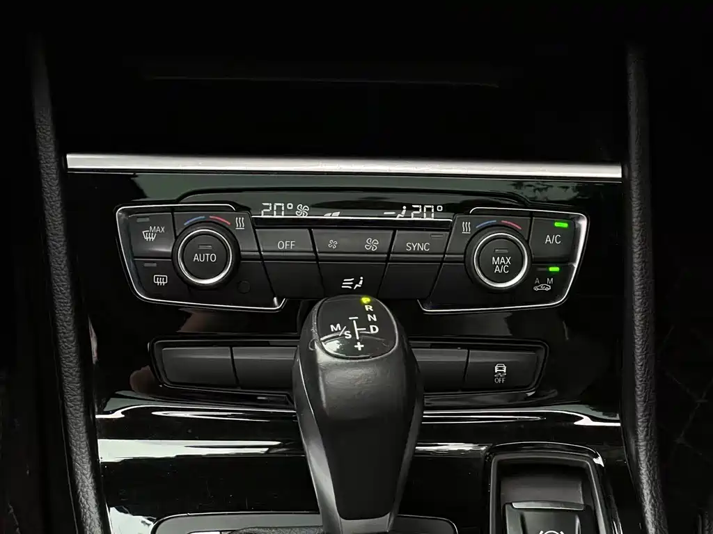 BMW 2 Series Station Wagon 2018 — фото 13