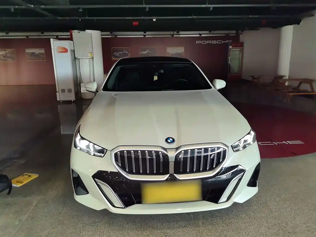 BMW i5 2024 — фото 3