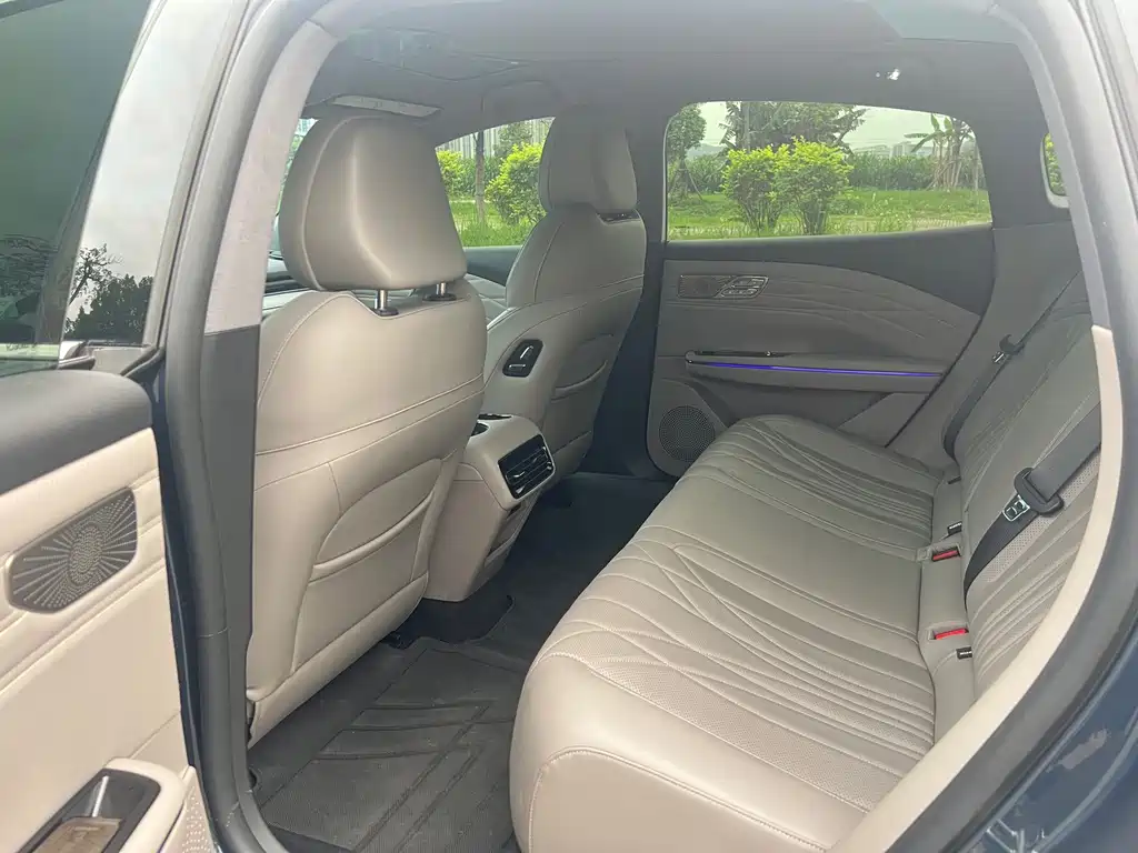 Geely Galaxy Starshine 8 2025 — фото 14