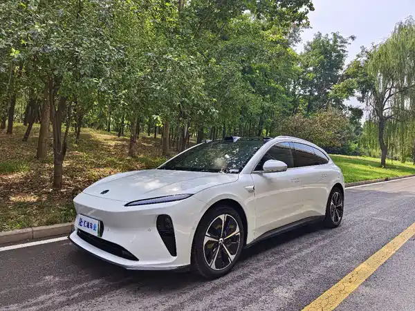 NIO ET5T 2025