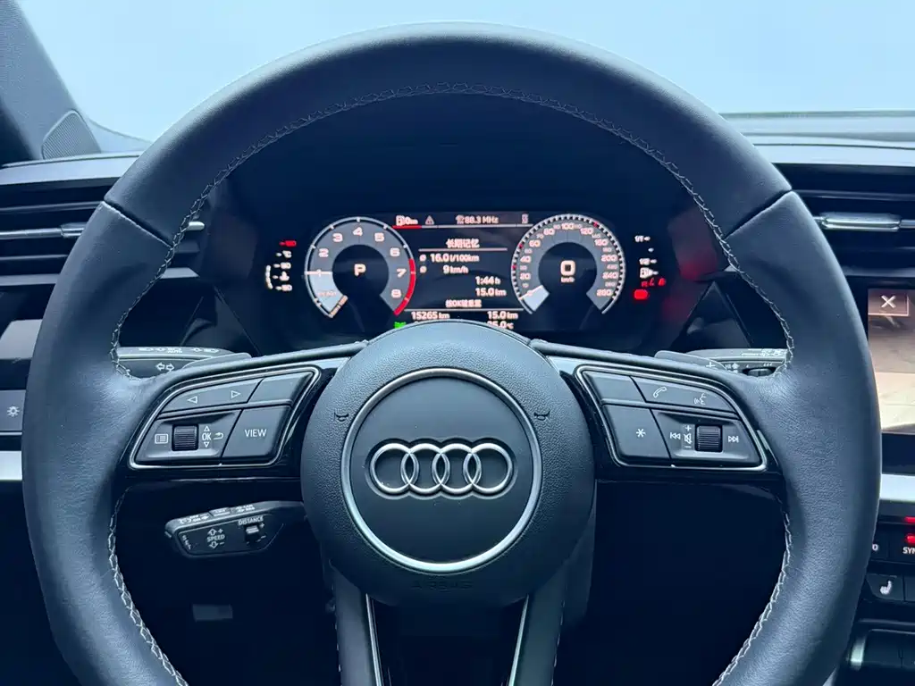 Audi A3 2023 — фото 15