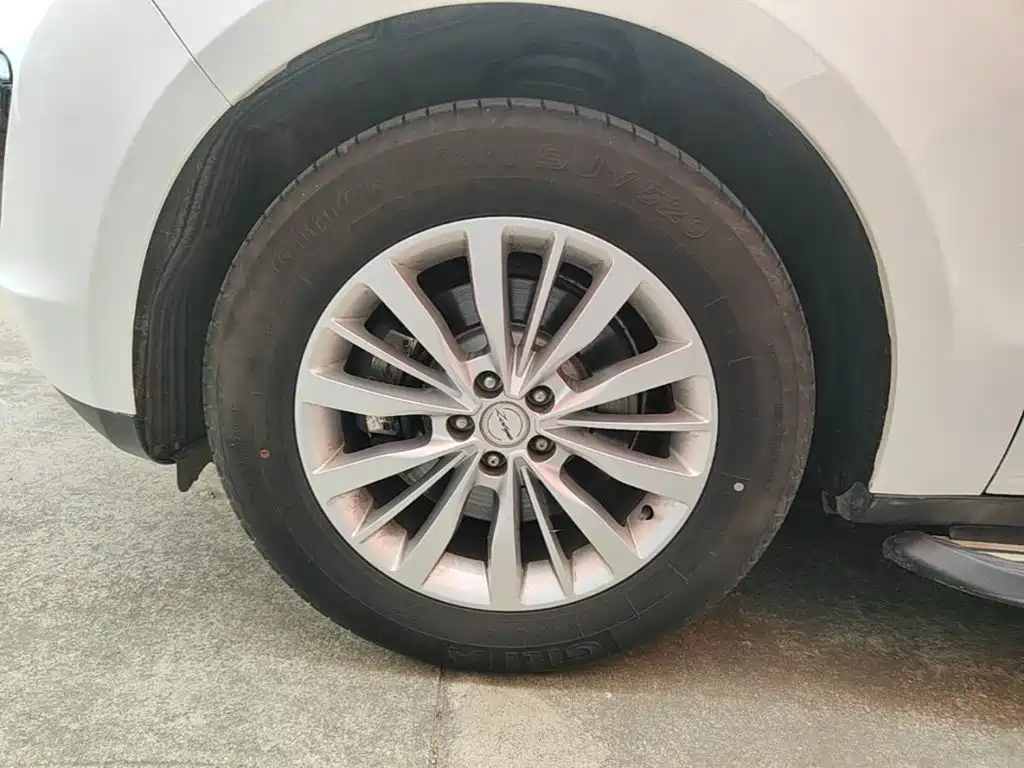 Zotye SR9 2018 — фото 23