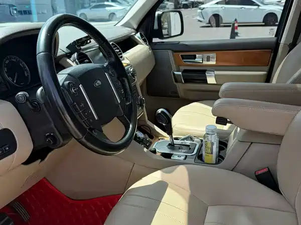 Land Rover Discovery 2011