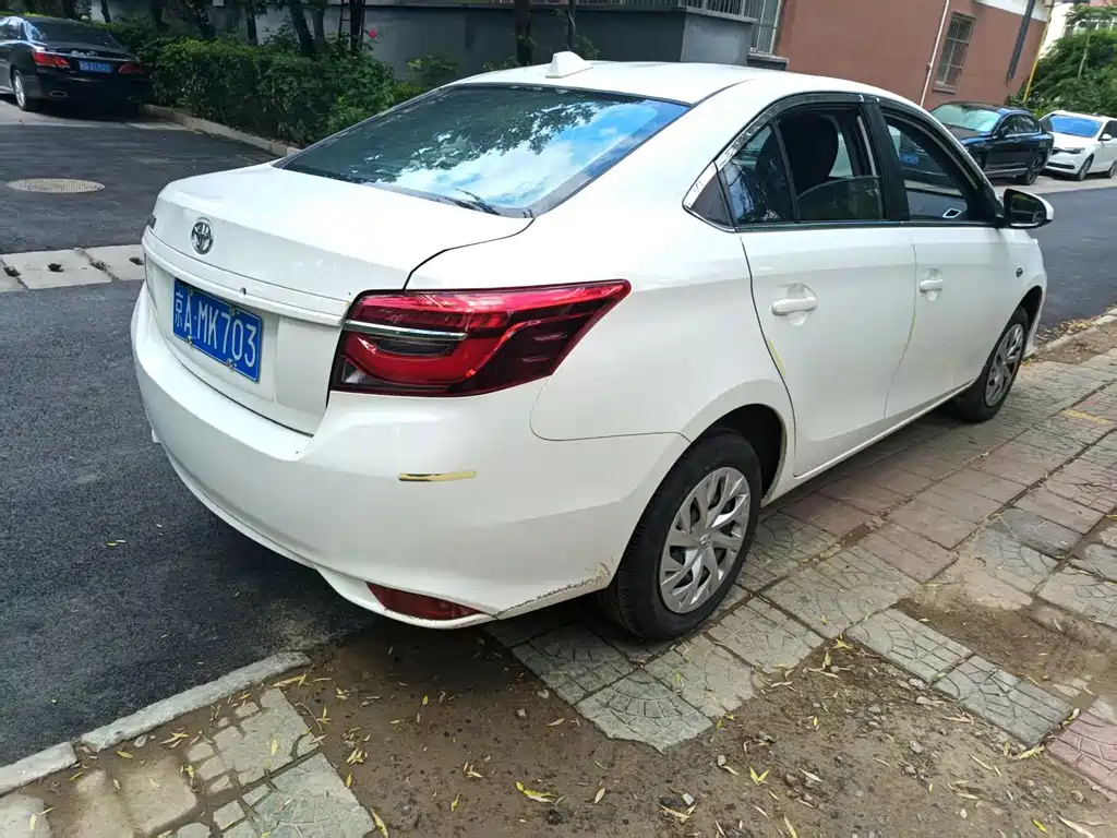 Toyota Vios 2022 — фото 22