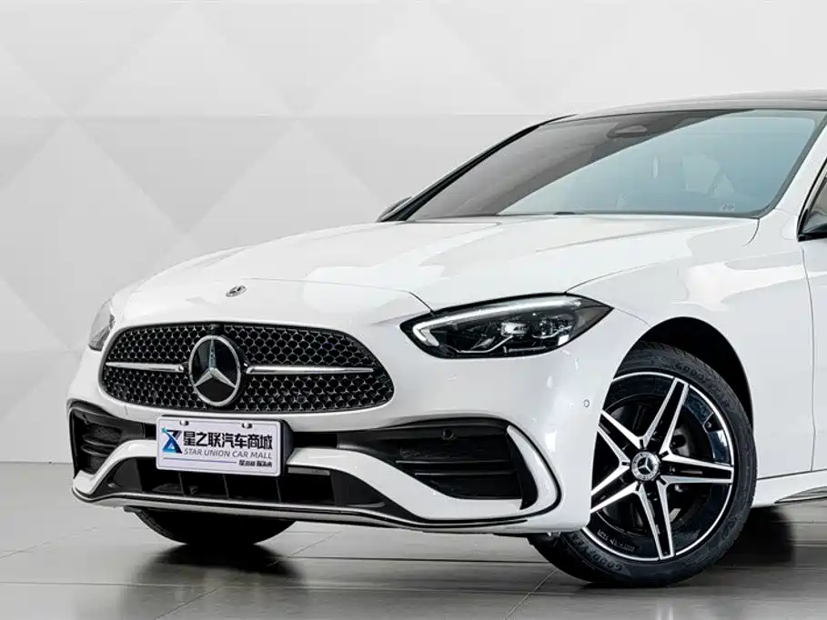 Mercedes-Benz C-Class 2024 — фото 3
