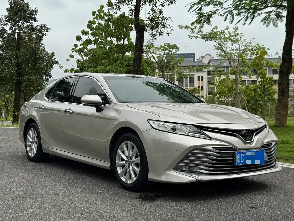 Toyota Camry 2020 — фото 3
