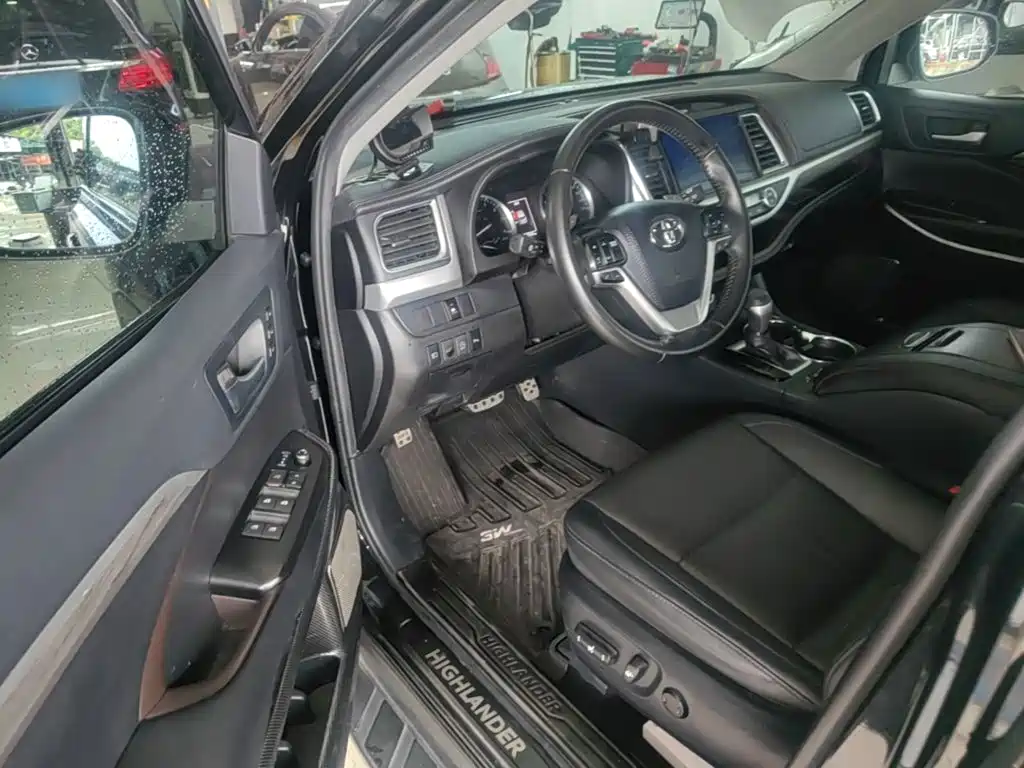 Toyota Highlander 2021 — фото 16