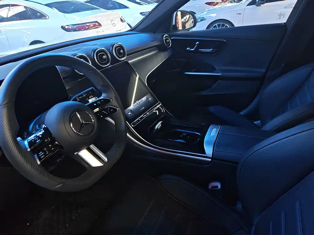 Mercedes-Benz C-Class 2022 — фото 10