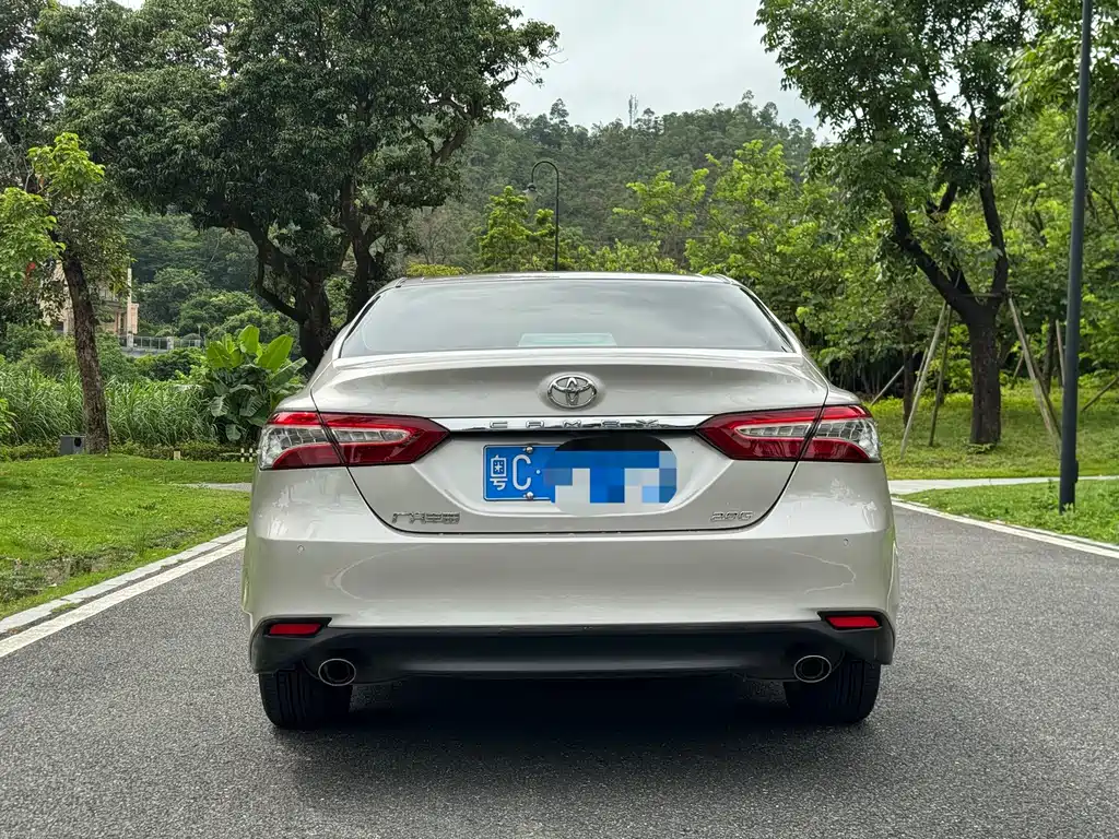 Toyota Camry 2020 — фото 8