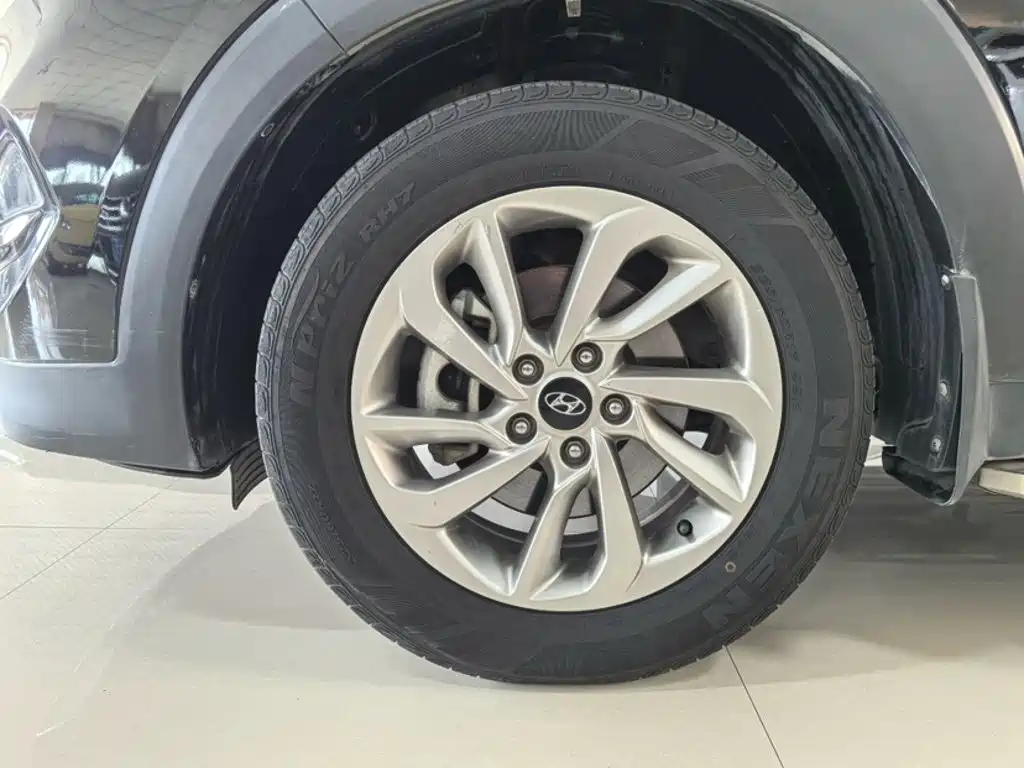 Hyundai Tucson 2017 — фото 24