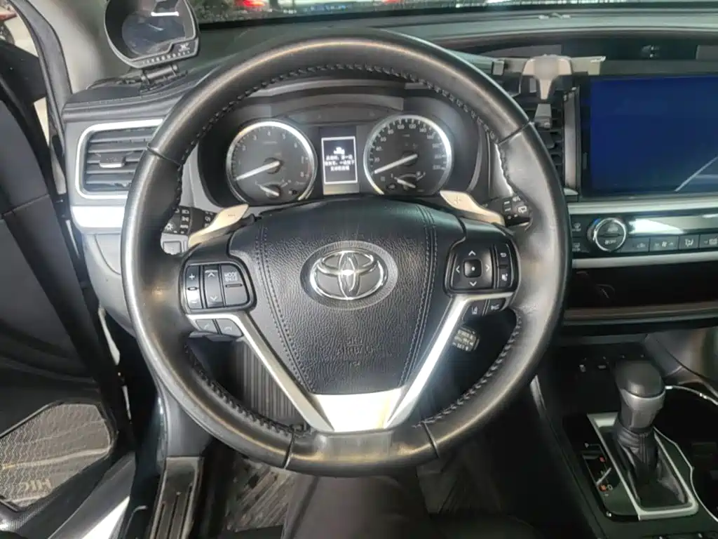 Toyota Highlander 2021 — фото 11