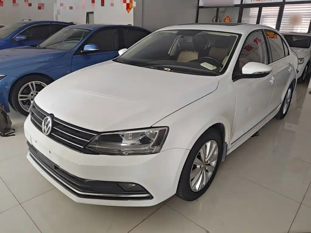 Volkswagen Sagitar 2016