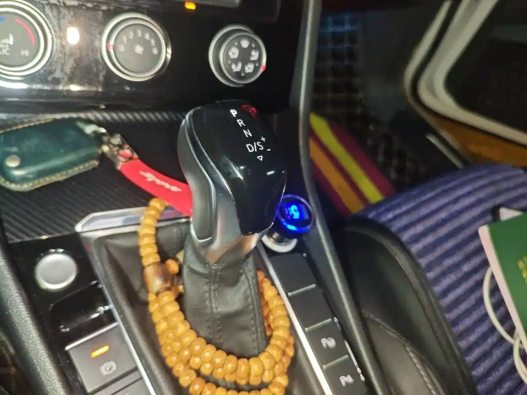 Volkswagen Sagitar 2019