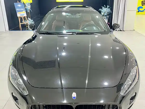 Maserati Granturismo 2011