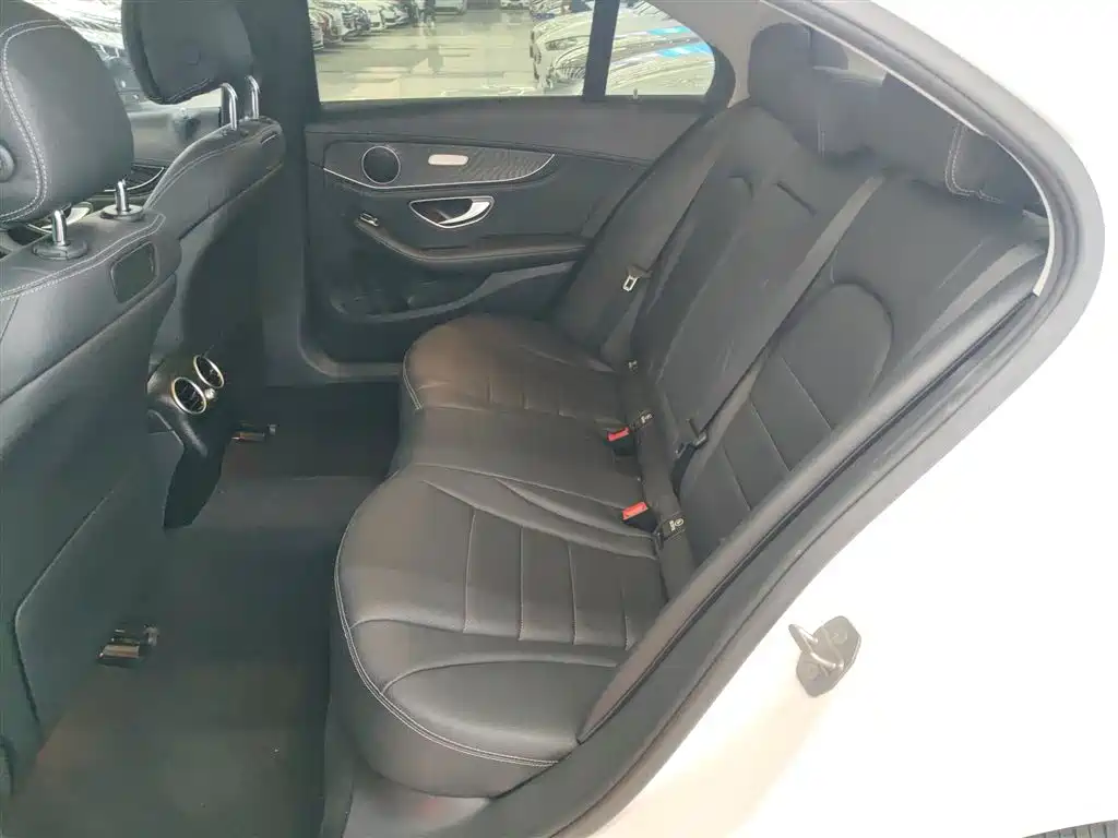 Mercedes-Benz C-Class 2018 — фото 17