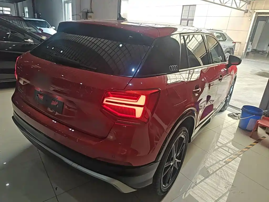 Audi Q2L 2020