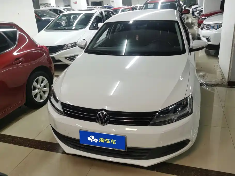 Volkswagen Sagitar 2015